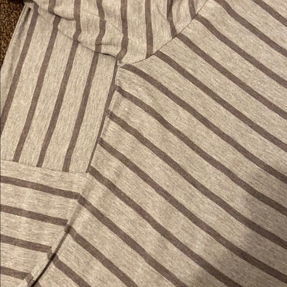 Lula Roe Julia - Picture 4 of 4